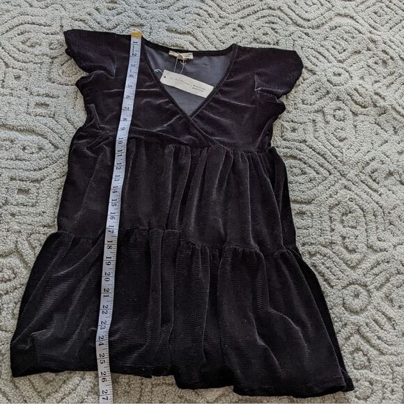 NWT SEE YOU MONDAY Black velvet tiered V-neck mini dress Small @L1 - Picture 3 of 9
